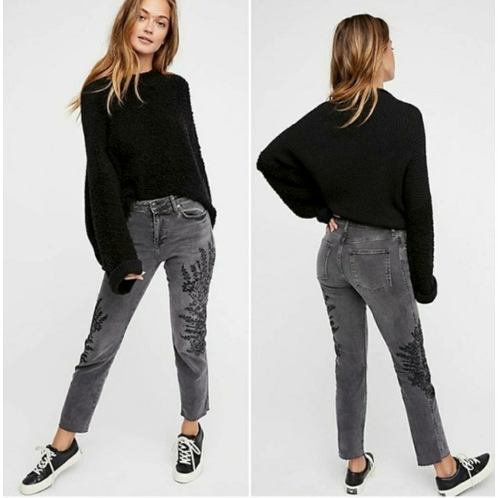 Free People We the Free Embroidered Gray/Black Girlfriend Jeans 29 Fray Raw Hem